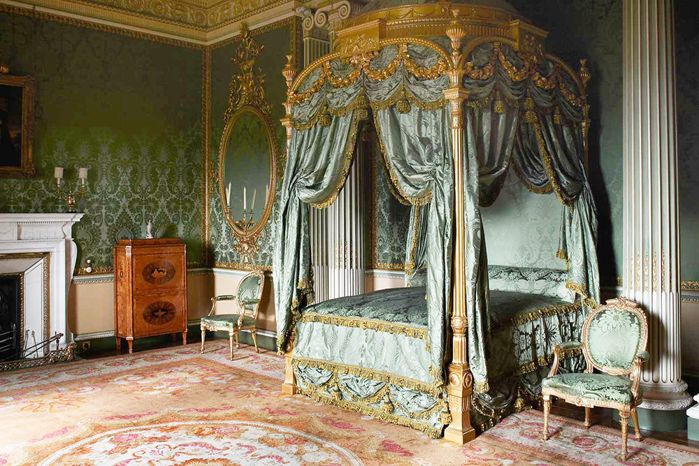 Thomas Chippendale 300 Years - Harewood State Bed Room 1