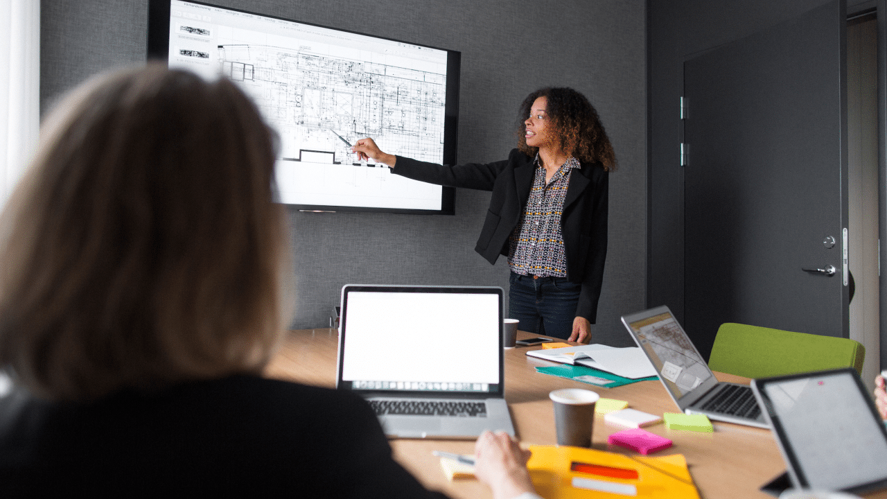 How to Become an Interior Designer in 15 Practical Steps
