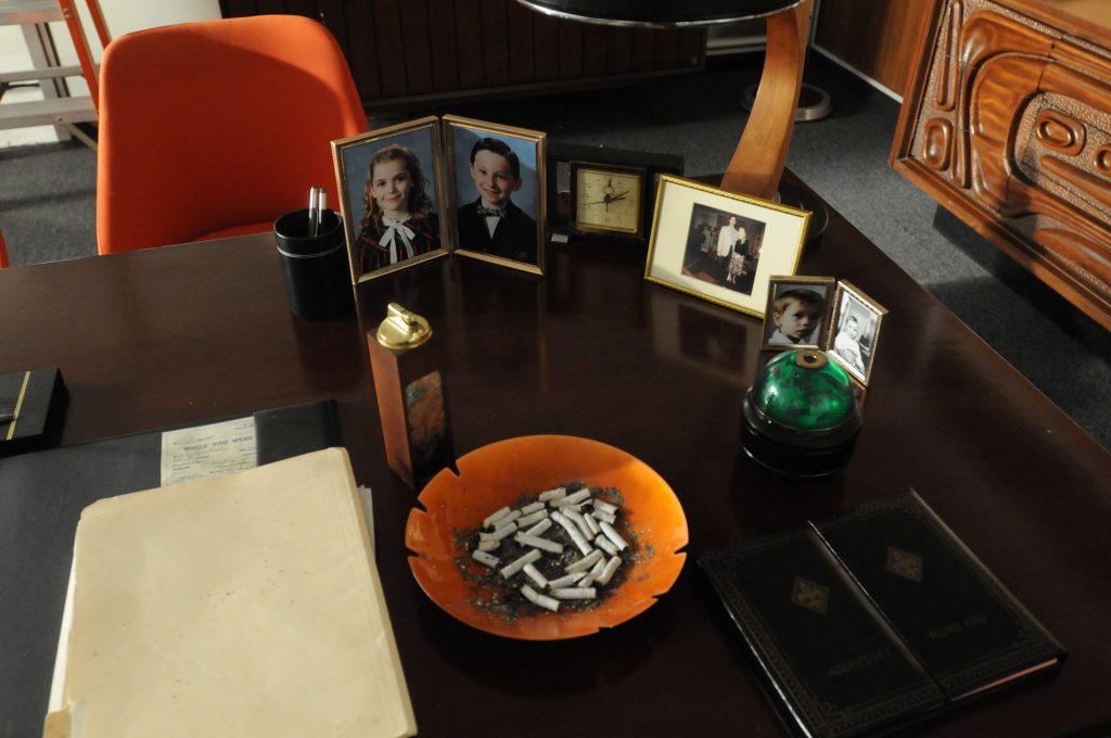 Don Draper's desk Mad Men Set Design