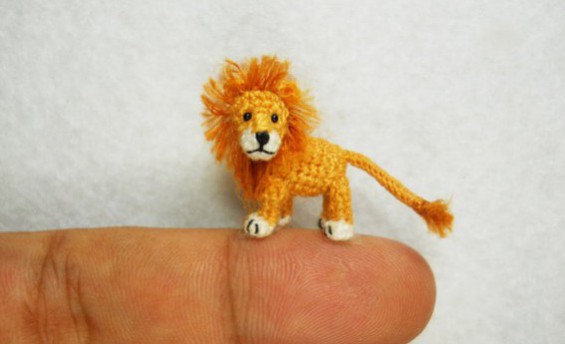 mini Crocheted Lion by Su Ami