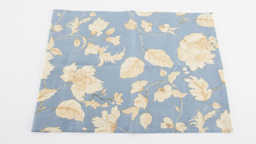 Nicoletta Perris Magnetto our Student of the Month submitted some excellent example of work towards her Diploma in Curtain Making & Soft Furnishings, like this floral flat blind sample.