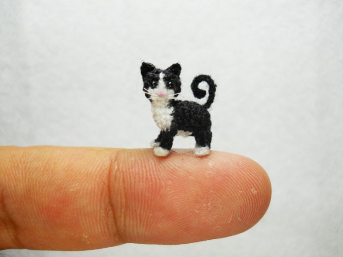 miniature crochet cat by su ami