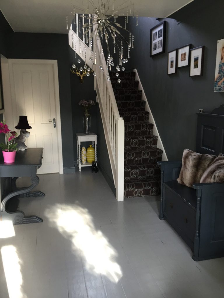 NDA chat to Suburban Salon and get to tour Julia's wonderful home that is filled with cosy, faux fur items from her range of luxury interior furniture and soft furnishings. Surburban Salon cushions add warmth and texture to her hallway chair.