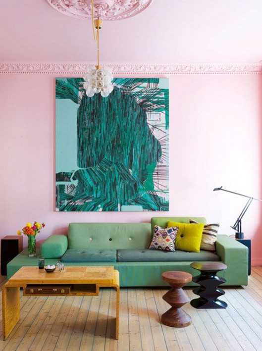 The Dulux visualizer app lets you instantly change the colour of your walls. Colour inspiration, Pink walls. Image found on Elle Decoration. 